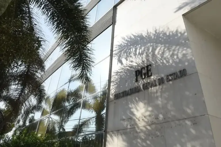 Edital do Concurso PGE ES Procurador é publicado com salário de R$ 27,7 mil