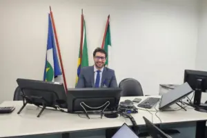 Filho de caminhoneiro é aprovado em concurso para Juiz