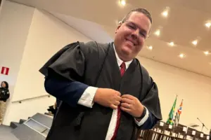 Juiz com TEA e TDAH conta como foi sua preparação para a magistratura