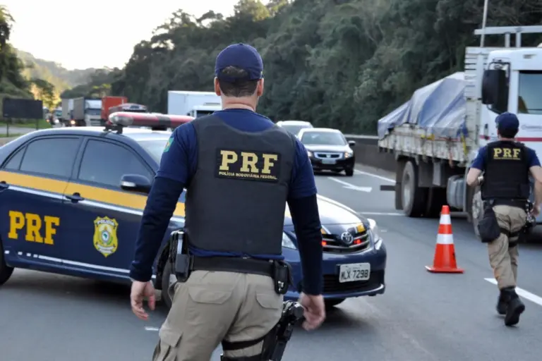 Concurso PRF Policial x Concurso PRF Administrativo: quais as diferenças?