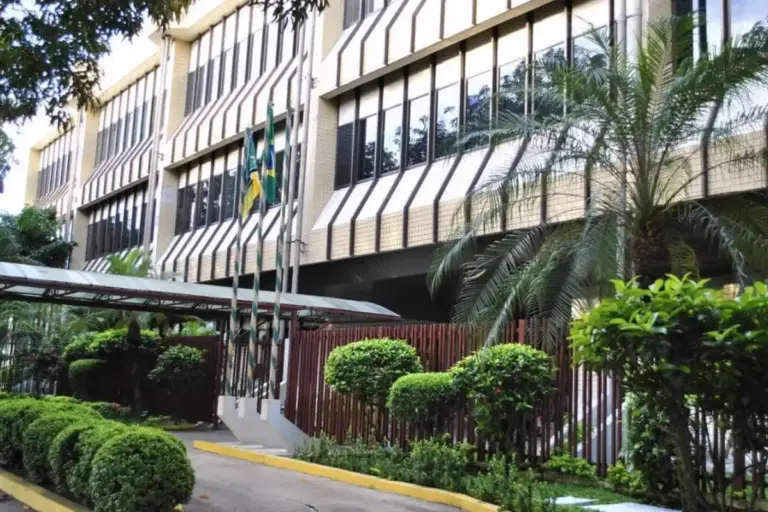 Concurso TJ AP Juiz: comissão alterada e número de vagas ampliado