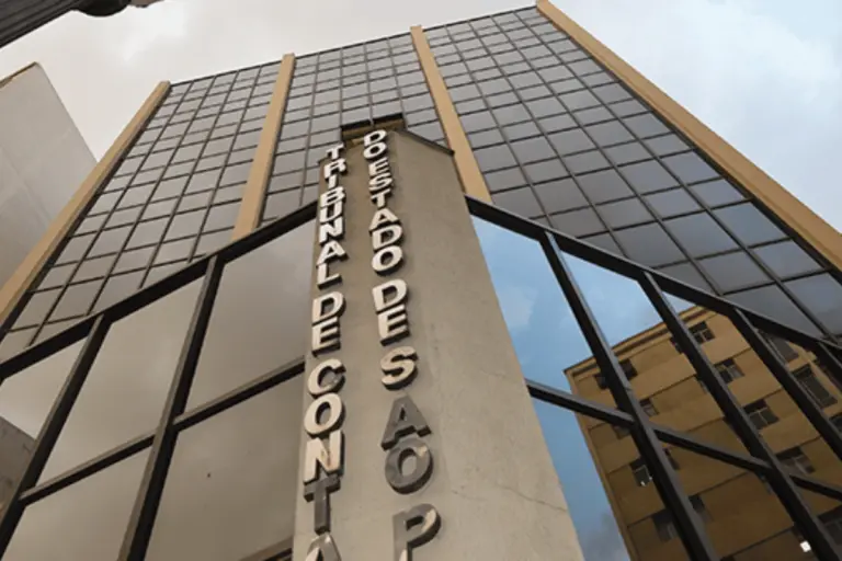 Salários e benefícios do Concurso TCE SP: quanto ganha um Auditor na prática?